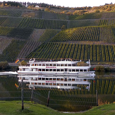 Schifffahrten auf der Mosel